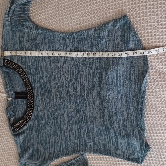 Sweater - Picture 3 of 4